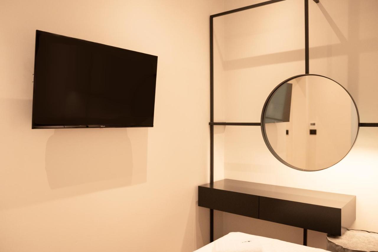 Taskou Luxury Suites Thessaloniki Exterior photo